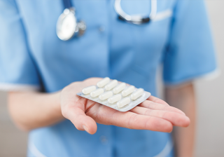 UČESTALOST PROPISIVANJA ANTIBIOTIKA KOD PACIJENATA SA COVID-19